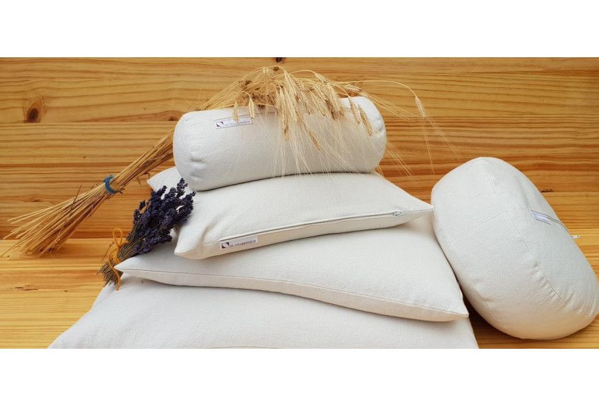 Coussins naturels en lin La Coussinière avec épis de blé.